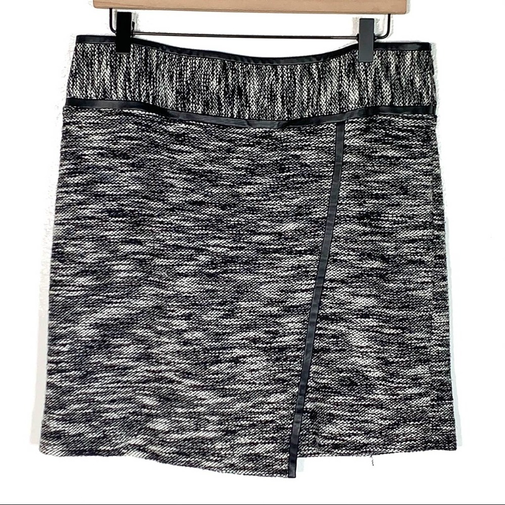 White House black and cream tweed pencil skirt